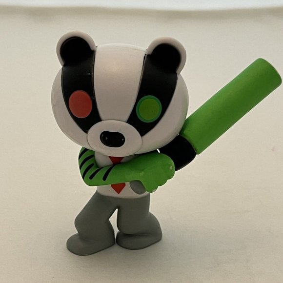 2 Roblox Piggy Figures Series 2 Frostiggy Series 1 Badgy Figures Only - Picture 7 of 16